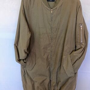 Green Bomber Jacket with Relaxed Fit and Ribbed Cuffs